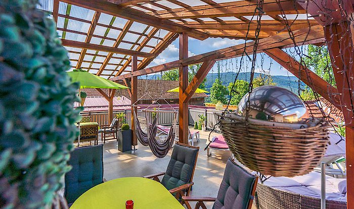 Terrasse im Hotel Rösslwirt in Bayern